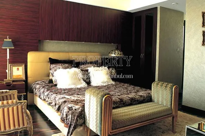 One of the master bedrooms in Nature Park Evleri