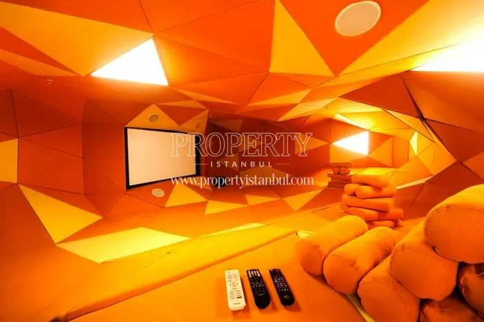 Private cinema room in Nef Merter 13