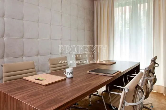 The meeting room in Nef Offices 09 Dort Levent