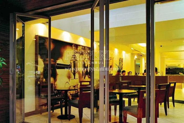 The cafe in the New Loca Istanbul compound