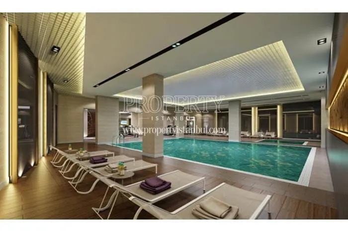 Indoor swimming pool in the Nidapark Basaksehir compound