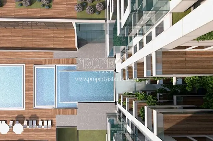 The outdoor swimming pool of Nissa O2 Residence