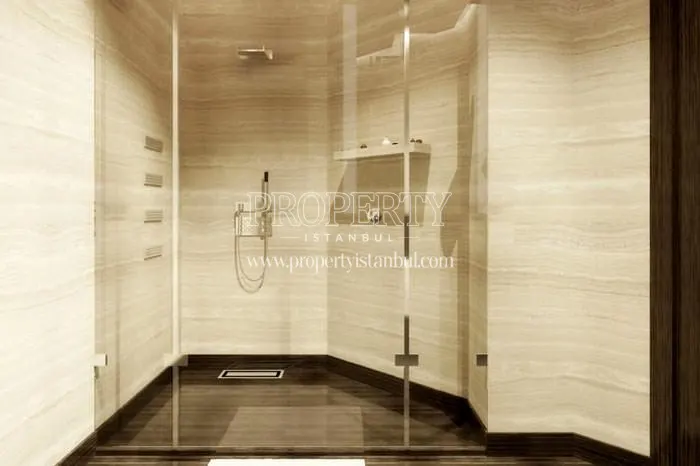 The bathroom in Nurol Tower