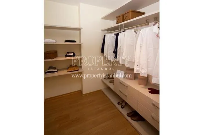 Dressing room in one of the apartments in Olimpa Park Plus