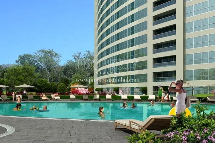 The residents swimming in the compound pool in Oryapark Istanbul