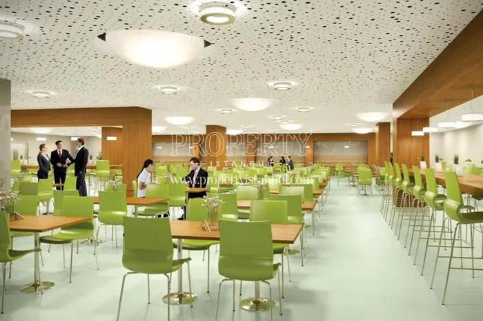 Spacious restaurant in Palladium Tower