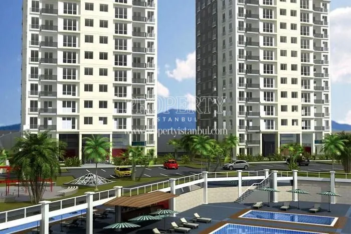 Outdoor swimming pools in Panorama Towers