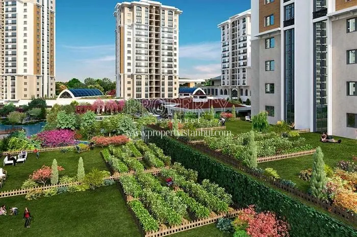 The garden inside the Park Mavera compound