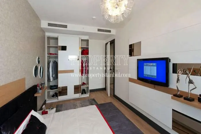 The master bedroom with a TV in Platform Merter