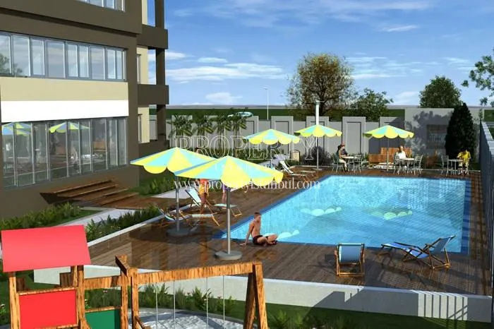 The outdoor swimming pool in Polat Port Residence