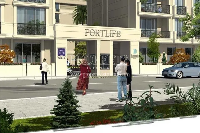The entrance of the Port Life Tuzla compound