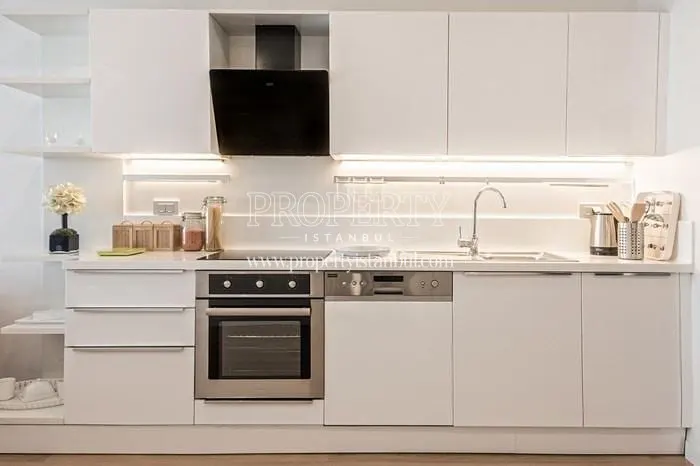 White kitchen in Propa Vista homes