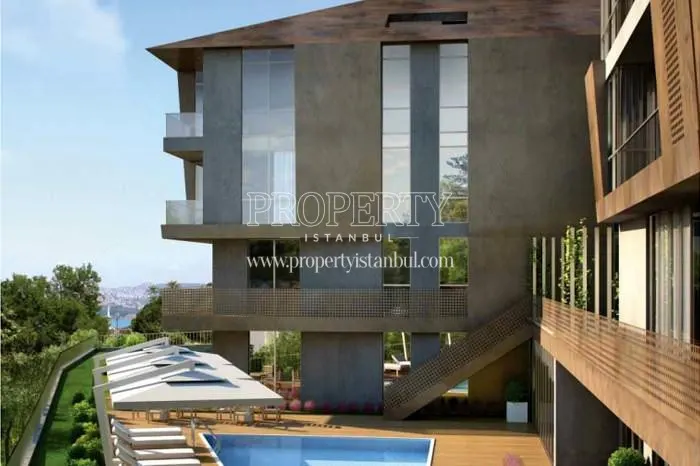 The outdoor swimming pool in Qent Istinye