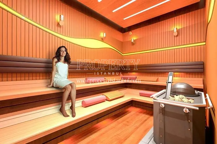 The woman in the sauna in Quadrom Palas