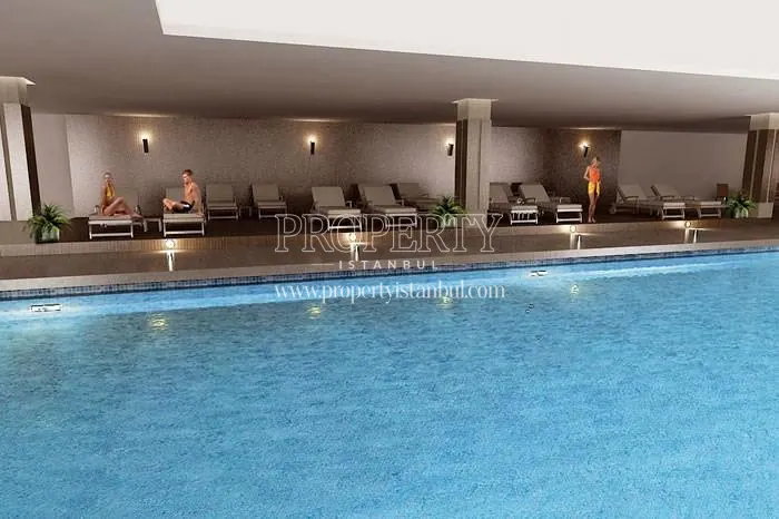 The indoor swimming pool in Real Istanbul Residence