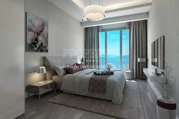 The small master bedroom with a sea view in Referans Kartal Kordonboyu