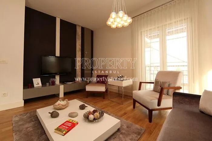 One of the living rooms in Rings Istanbul