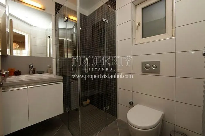 One of the bathrooms in Rings Istanbul