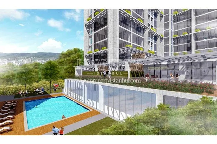 The outdoor swimming pool of the Rotamavi Kartal compound