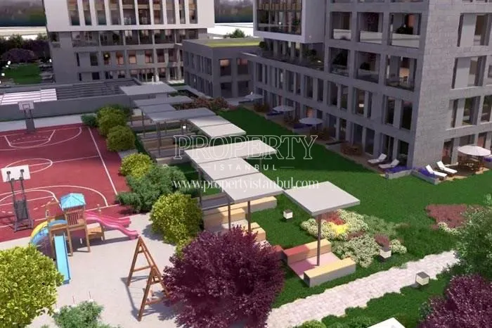 Royal Garden Kartal compound garden