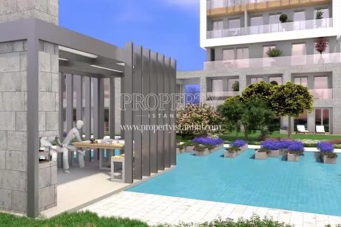 Relaxation areas in the Royal Garden Kartal compound