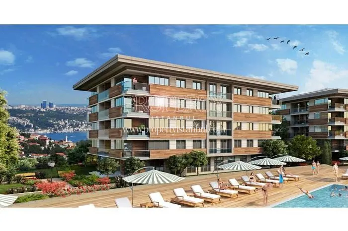 The outdoor swimming pool in Safahat Istanbul