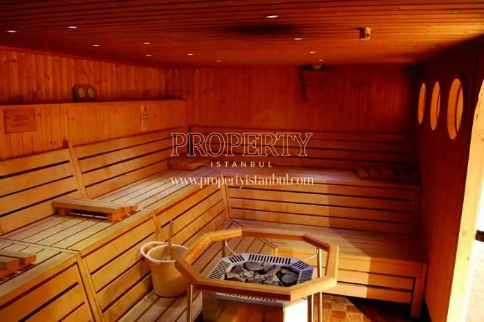 Sauna in Saloon Residence