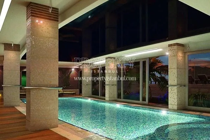 Indoor swimming pool in Saloon Residence