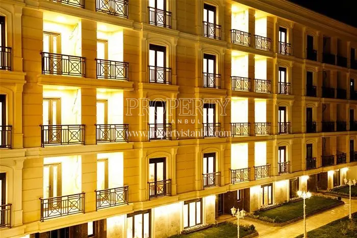 Samatya Konaklari homes at night