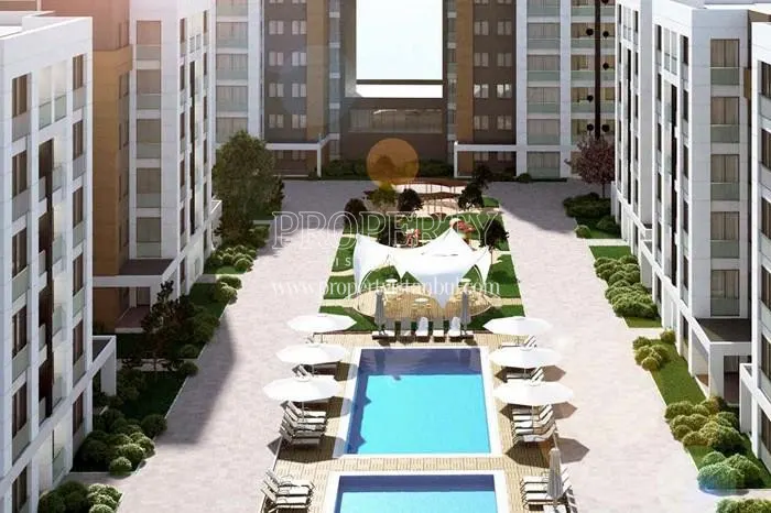 The outdoor swimming pool in Saral Life