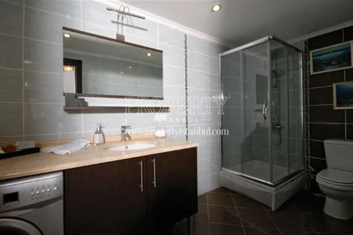 A bathroom in Sari Evler