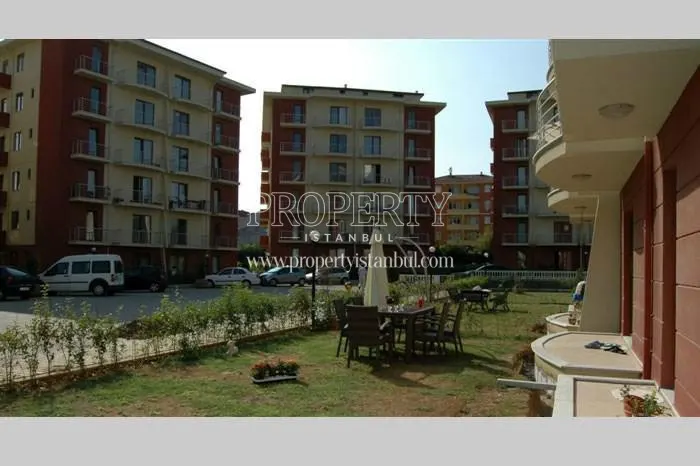 The garden of Sari Evler blocks