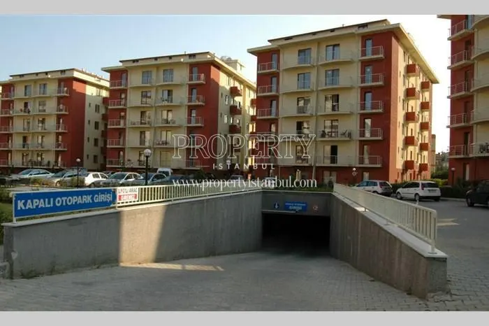 Sari Evler garage