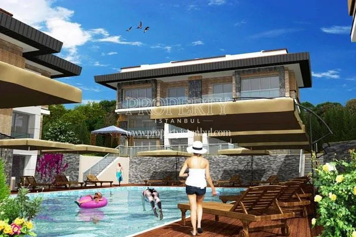 The outdoor swimming pool in Sariyer Konaklari Erguvan
