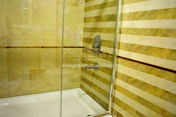 Small bathtub in one of the apartments in Sehrigul Konaklari