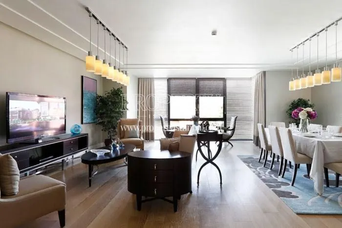Spacious living room in Sehrizar Konaklari