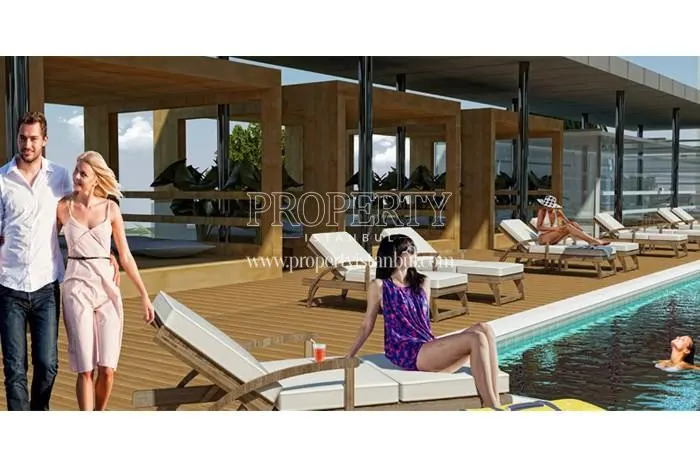 People enjoying the swimming pool in Selective Prestige