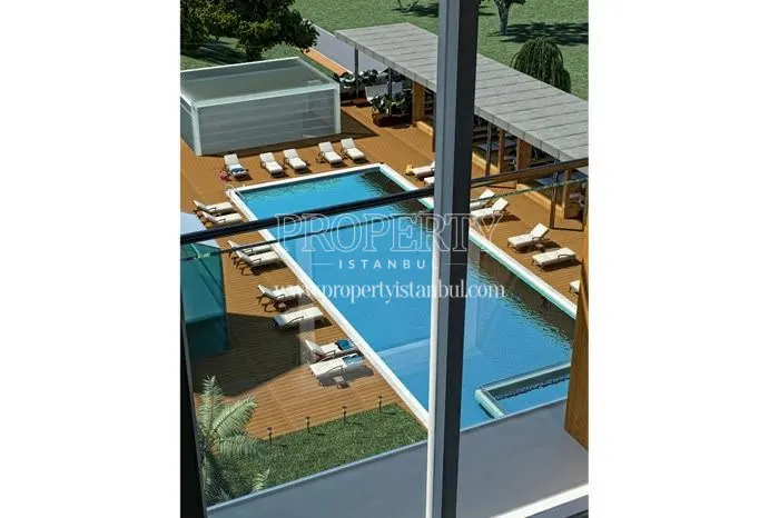 The outdoor swimming pool in Selective Prestige