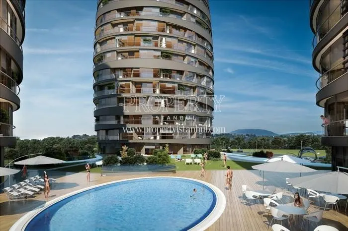 The outdoor swimming pool of Selenium Atakoy