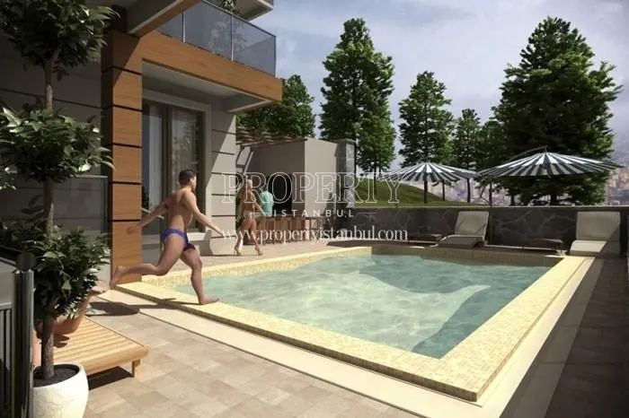 Swimming pool in Selimoglu Ekinoks Camlica