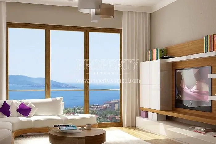A living room with a sea view in Seyr-i Adalar