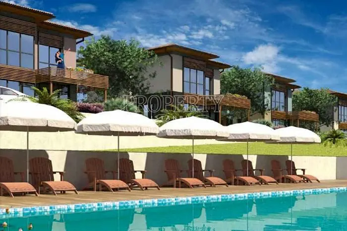 The outdoor swimming pool in Silivrisaray Konaklari