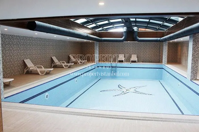 The indoor swimming pool of Star Park Evleri