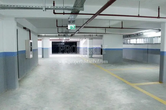 Parking garage in Star Park Evleri