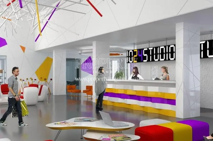 Colorful reception of Studyo 24