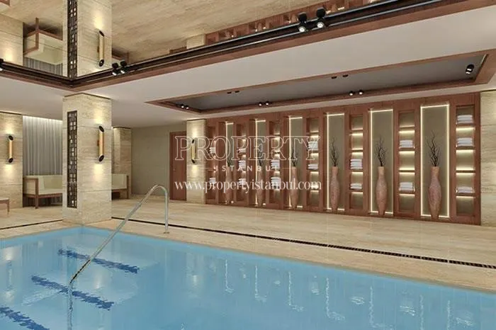 The indoor swimming pool in Suadiye Sahil Sitesi