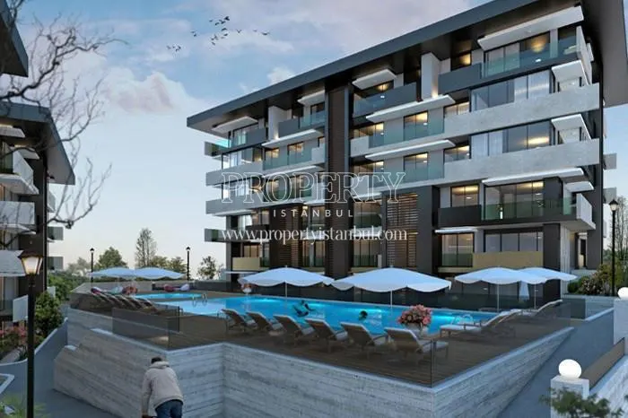 The outdoor swimming pool of the Tarabya Life compound
