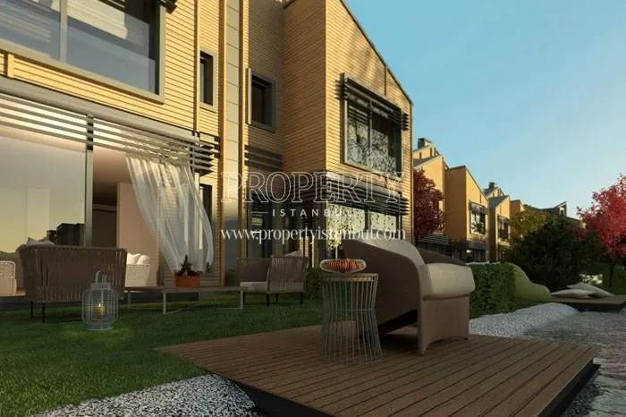 The private garden of the villa in Terrace Doga