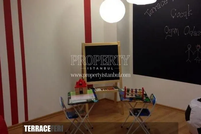 Small playroom in Terrace Feri
