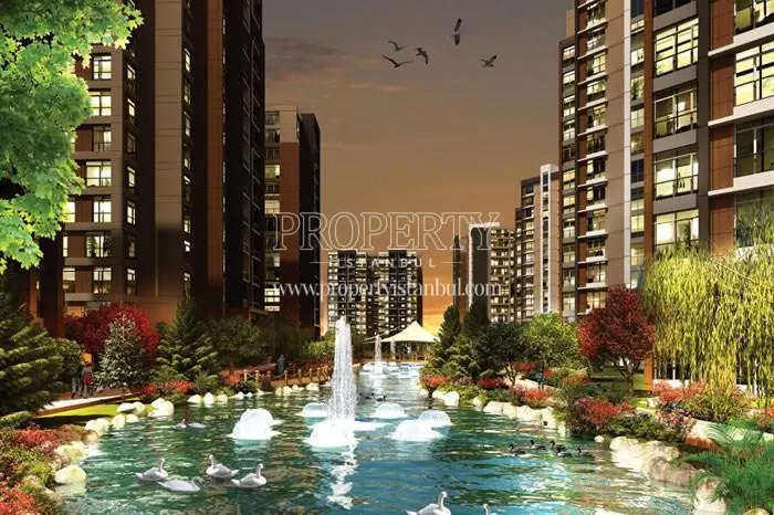 The artificial lake in The Istanbul Veliefendi